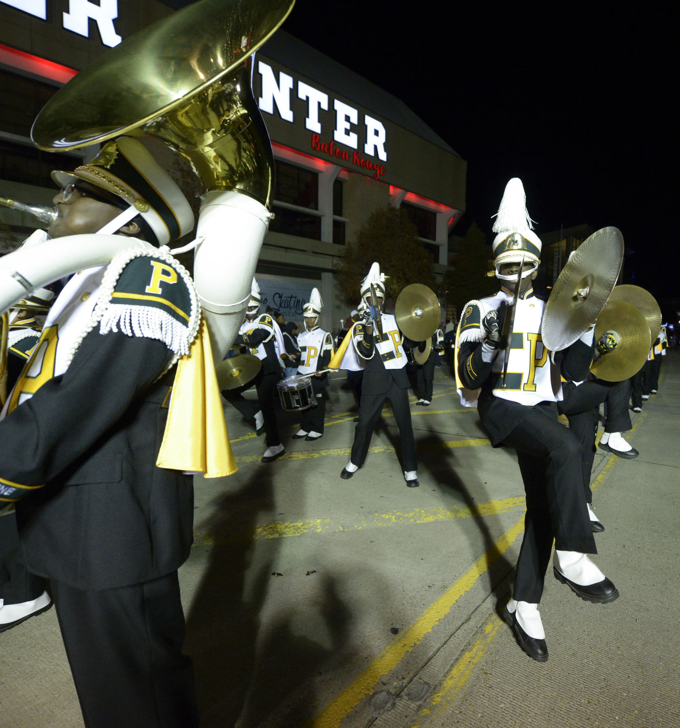 BR.xmasparade.121017 HS 607.JPG